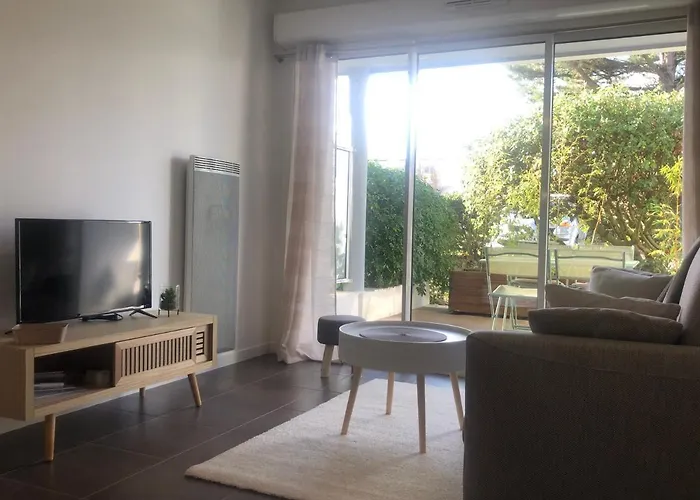 Le Carre Des Vosges Vannes Centre Avec Terrasse, Parking Privatif, Wifi